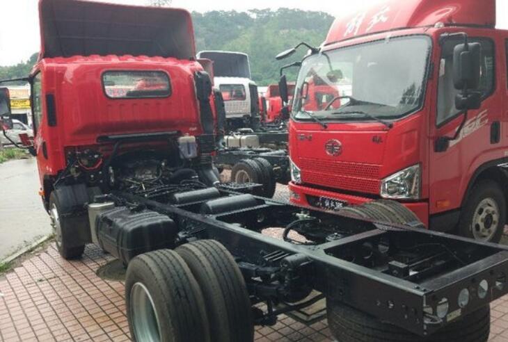 如何选择合适的青岛虎威配件驾驶室