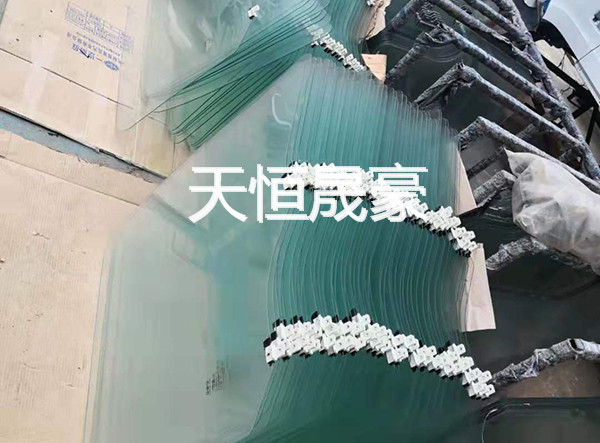 6103020-A95  右车门玻璃  6103015-A95 左车门玻璃