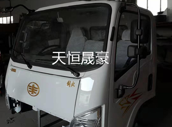 汽车配件中驾驶室抖动该怎么处理？青岛虎V配件小编来告诉你