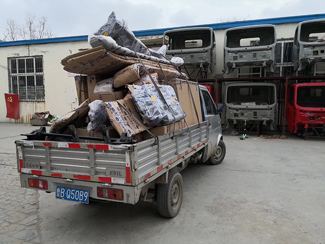为确保青岛虎威配件安全，顺利完成发货任务，公司地有序组织、统筹安排