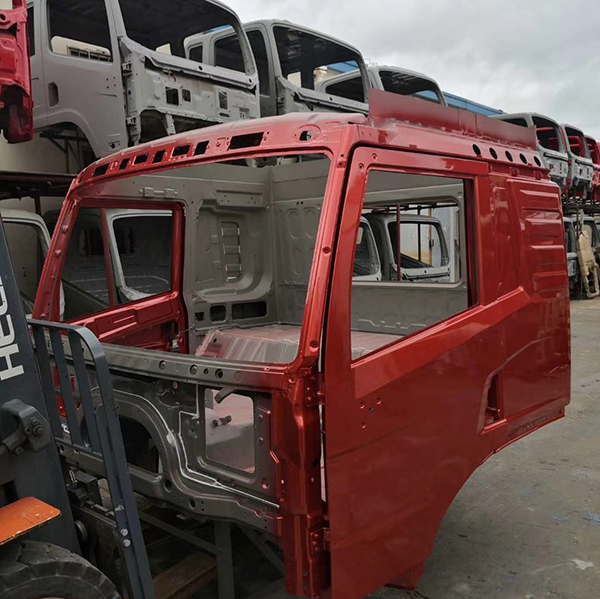 客户私人订制E48精品驾驶室壳